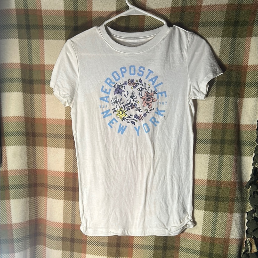 Aeropostale White Graphic T-Shirt
